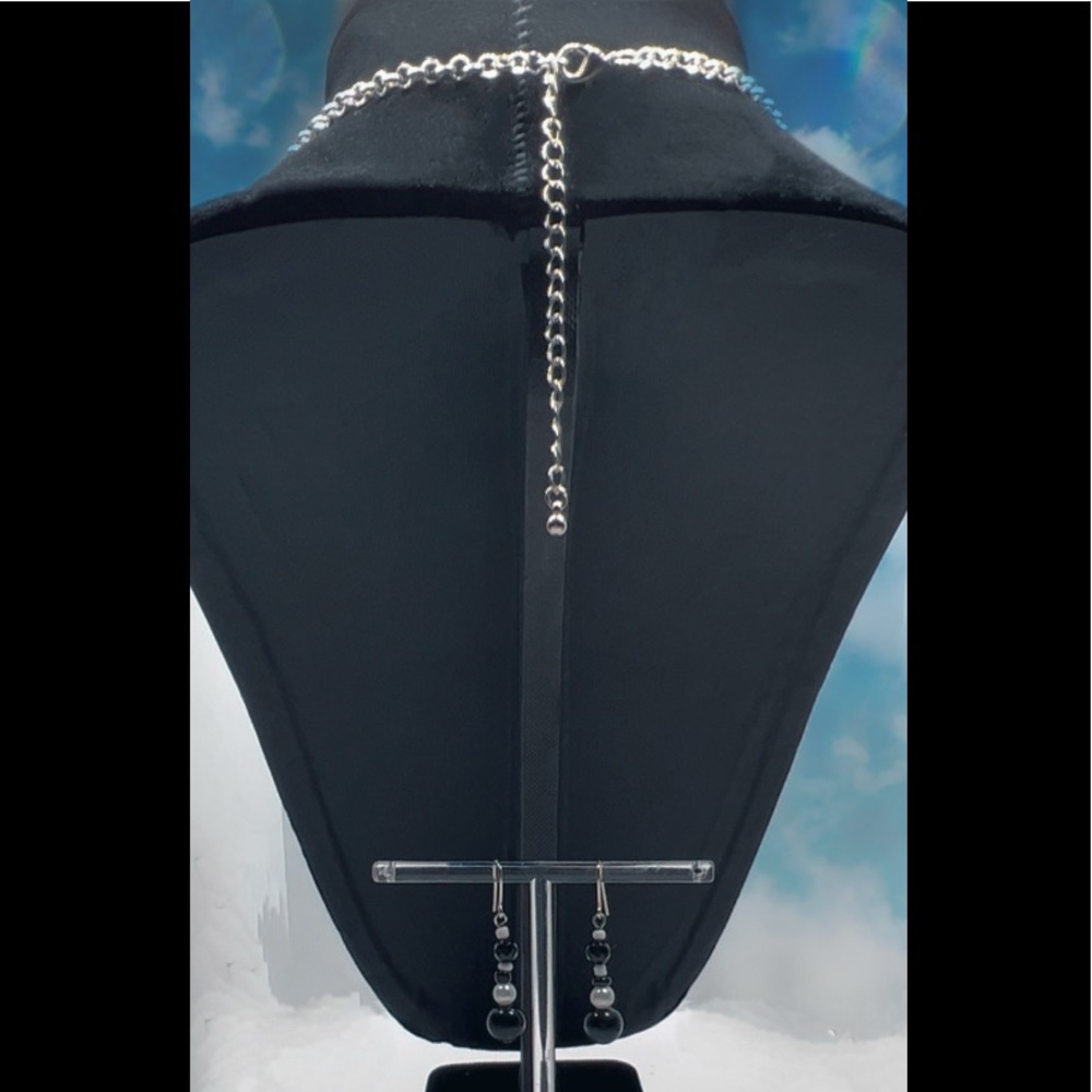Black & White Chunky Festoon Style Bubble Bib Necklace & Earrings - Picture 2 of 4